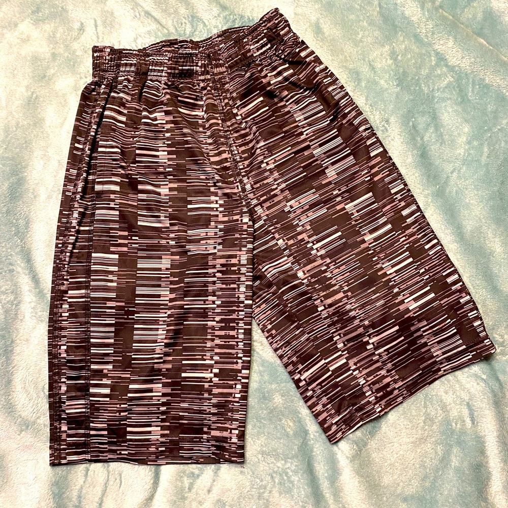⚡️SOLD⚡️NIKE DRI-FIT shorts Y-large